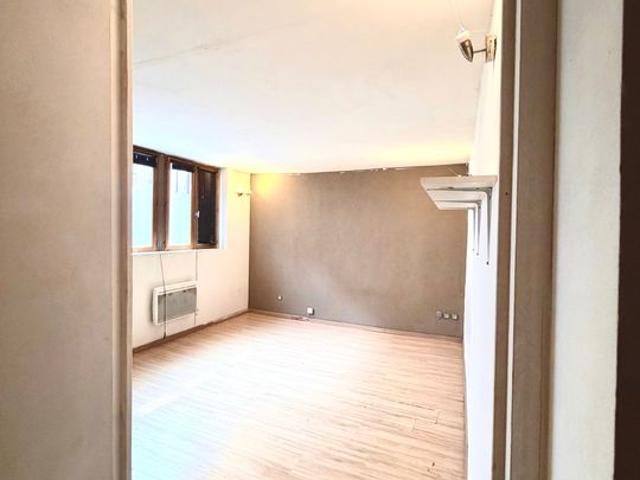 Appartement 1 pièce, 31 m² à louer à Vierzon 18100