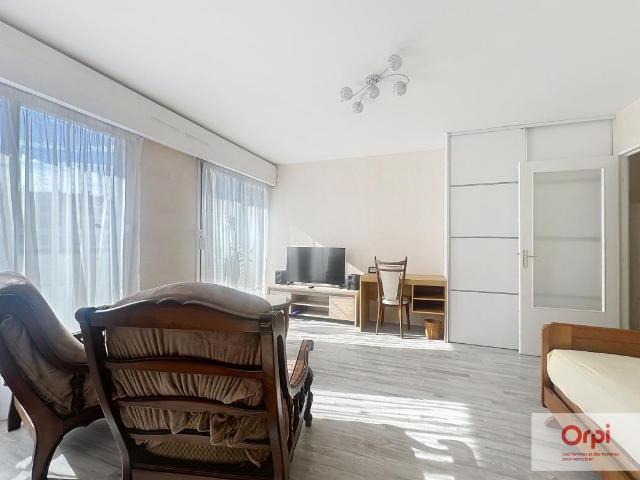 Appartement 1 pièce, 32 m² à louer à Montluçon 03100