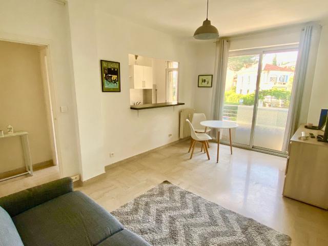 Appartement 1 pièce, 32 m² à louer à Nice 06200
