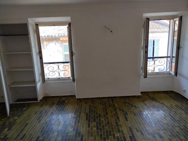Appartement 1 pièce, 32 m² à louer à Vallauris 06220