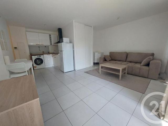 Appartement 1 pièce, 32 m² à louer à Villeneuve le Roi 94290