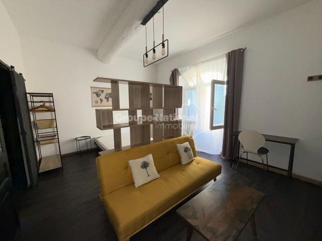 Appartement 1 pièce, 33 m² à louer à Nîmes 30900