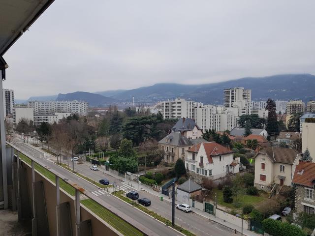 Appartement 1 pièce, 33 m² à louer à Grenoble 38000