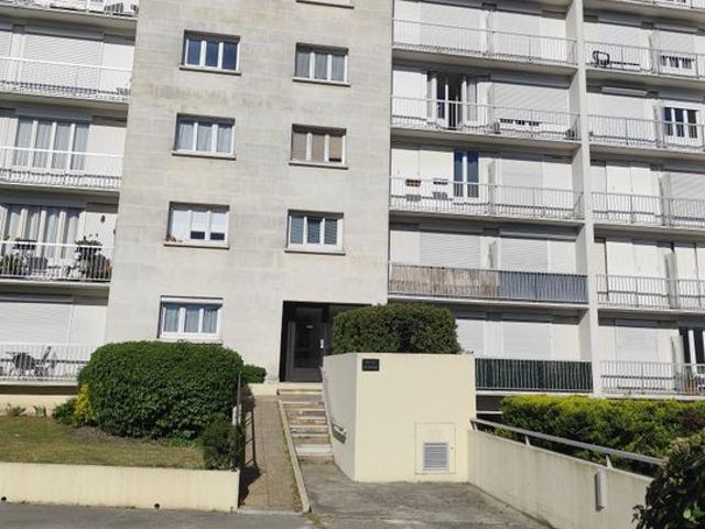 Appartement 1 pièce, 33 m² à louer à Rosny sous Bois 93110