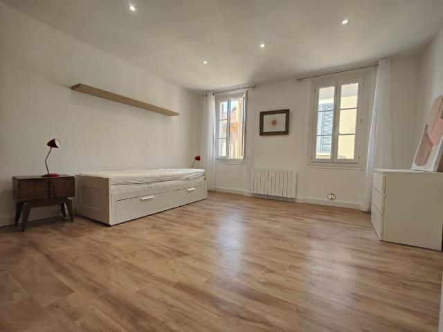 Appartement 1 pièce, 33 m² à louer à Sanary sur Mer 83110
