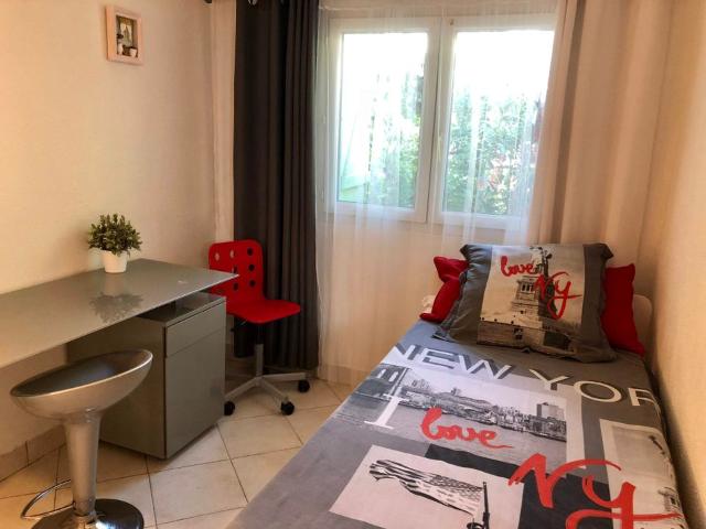 Appartement 1 pièce, 33 m² à louer à Toulon 83000