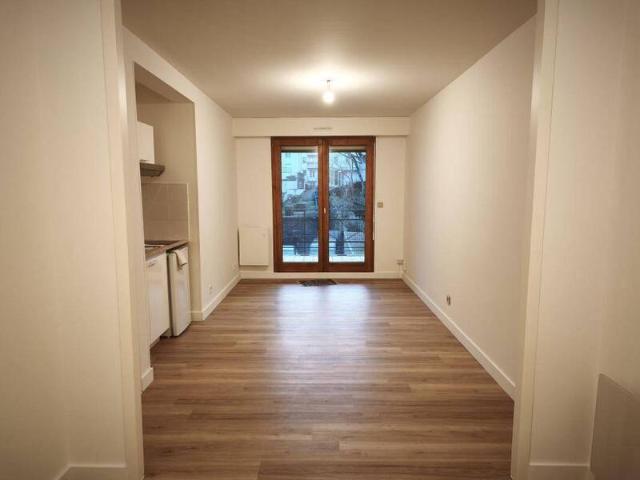 Appartement 1 pièce 44000 Nantes Réf: 12253