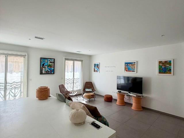 Appartement 1 pièce, 44 m² à louer à Marseille 2 13002