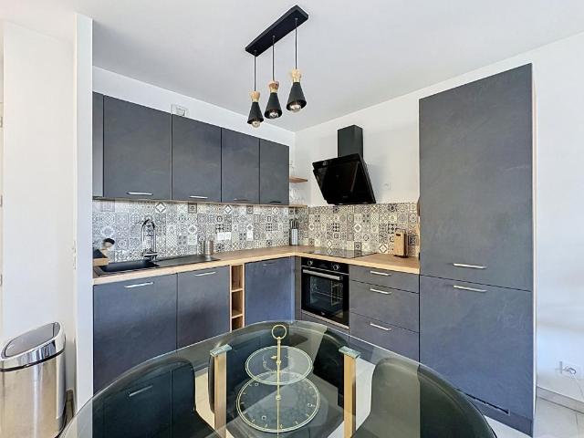 Appartement 1 pièce, 45 m² à louer à Mougins 06250