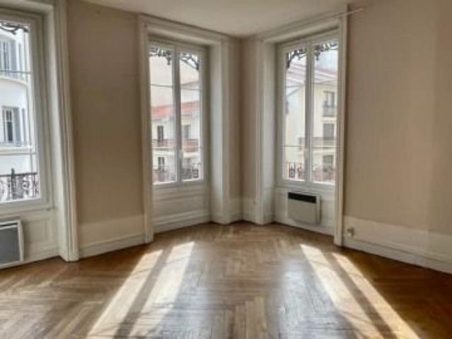 Appartement 1 pièce 45.95 m²
