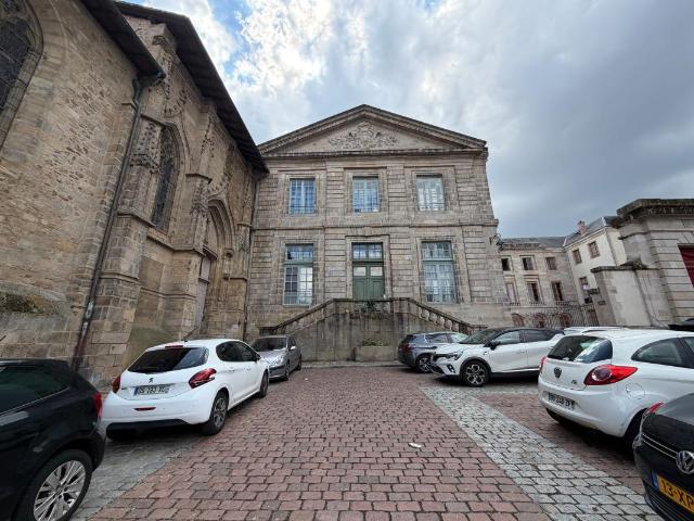 Appartement 1 pièce, 49 m² à louer à Limoges 87000