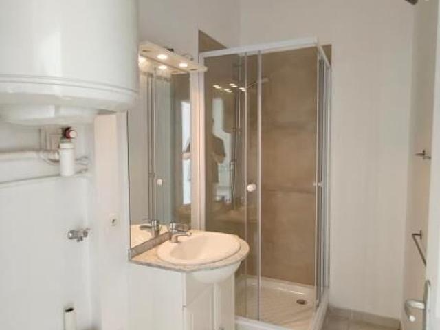 Appartement 1 pièce, 49 m² à louer à Toulon 83200