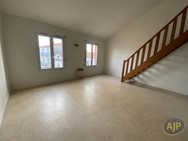 Appartement 1 pièce, 49 m² à louer à Vallet 44330
