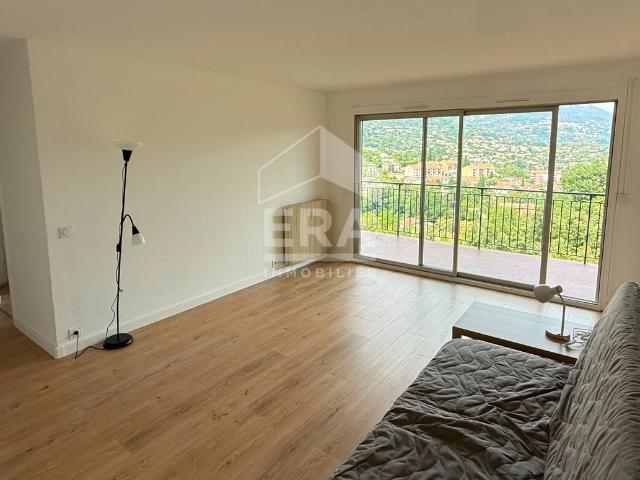Appartement 1 pièce, 41 m² à louer à Vence 06140