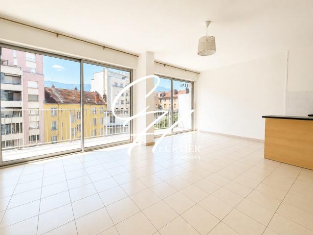 Appartement 1 pièce, 41 m² à louer à Grenoble 38000