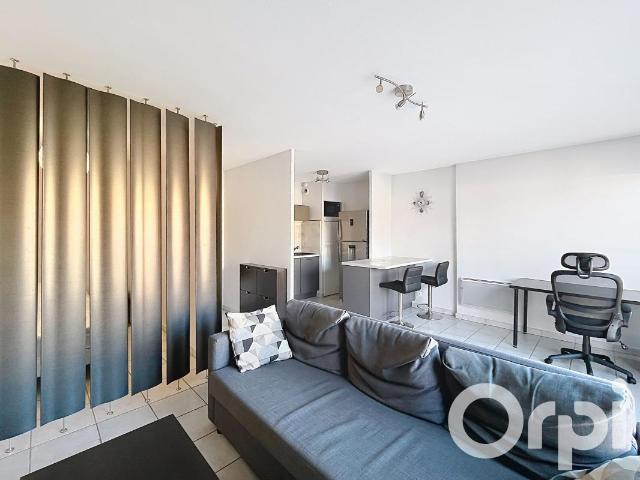 Appartement 1 pièce, 42 m² à louer à Villeurbanne 69100