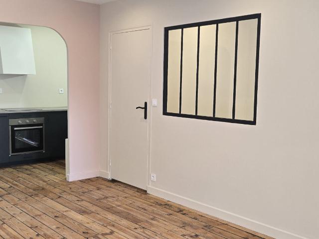 Appartement 1 pièce, 58 m² à louer à Châtillon 69380