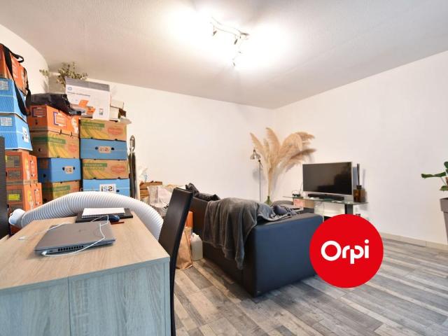 Appartement 1 pièce, 53 m² à louer à Saint Priest 69800
