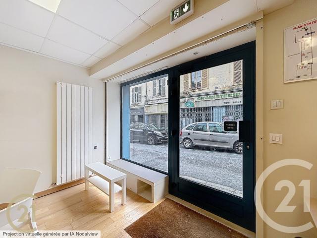 Appartement 1 pièce 83 m²