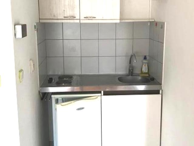 Appartement 1 pièces 21m2 REIMS 400 euros