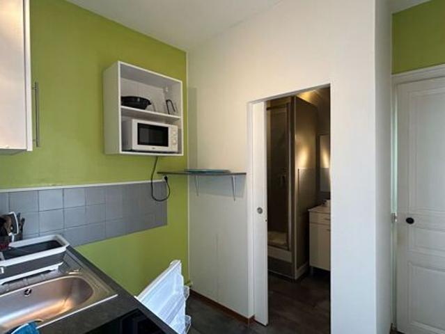 Appartement 1 pièces 22m2 REIMS 460 euros