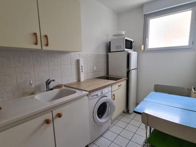 Appartement 1 pièces 28m2 REIMS 607 euros