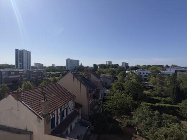 Appartement 1 pièces 30m2 REIMS 555 euros