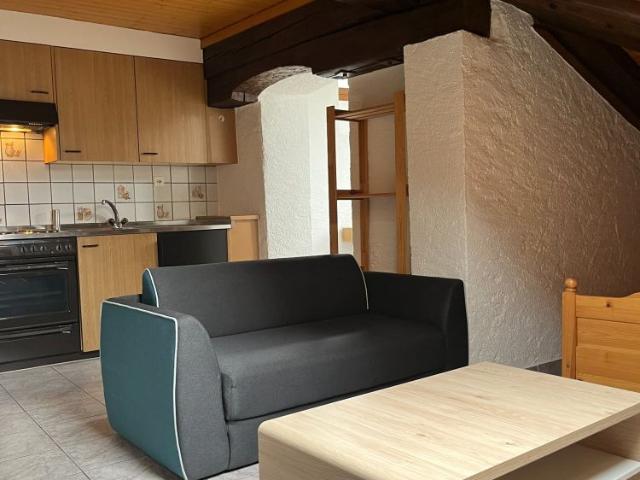 Appartement 1.5 pce au centre ville de Sion, mansardé