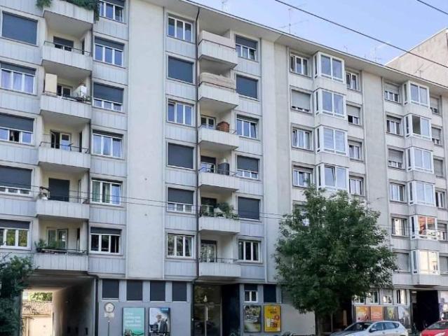 Appartement 1.5 pièces rénové en attique aux Charmilles