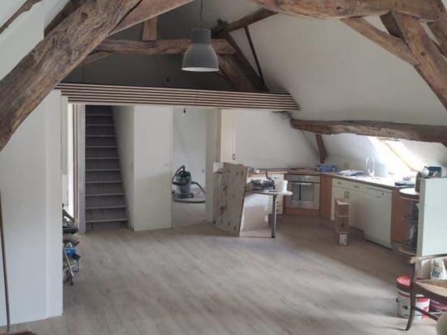 Appartement 1CH avec poutres apparentes