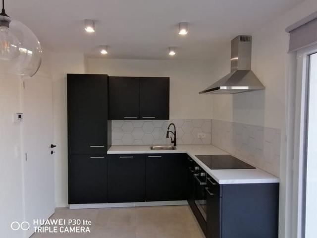 APPARTEMENT 1CH EN PLEIN CENTRE DE COUVIN