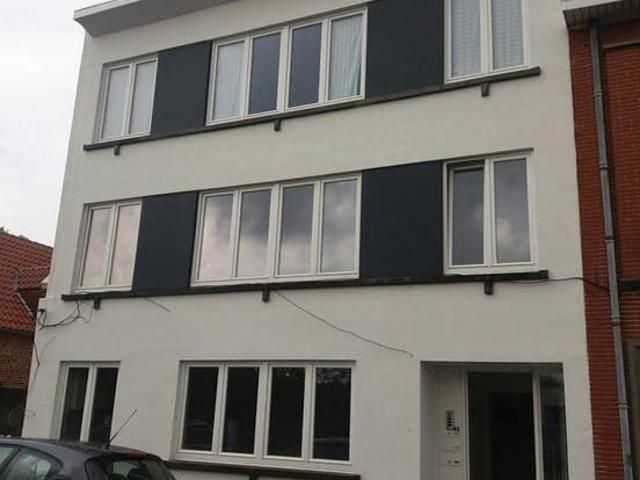 Appartement 1e verdieping met garage