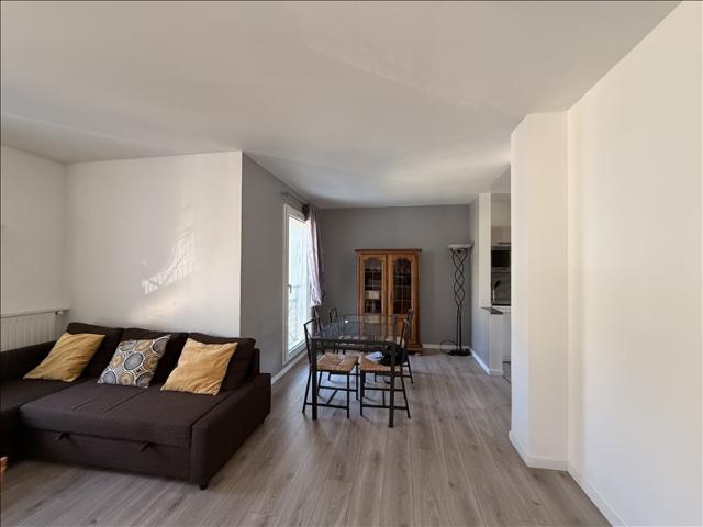 Appartement 1er étage 91 m2 4 pièces Meublé