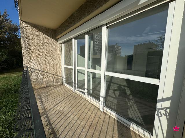 Appartement 1pièce Saint Priest 33.89 m²