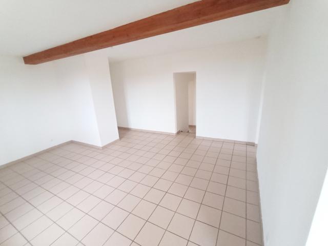 Appartement 2/3 chambres avec parking, Talmas