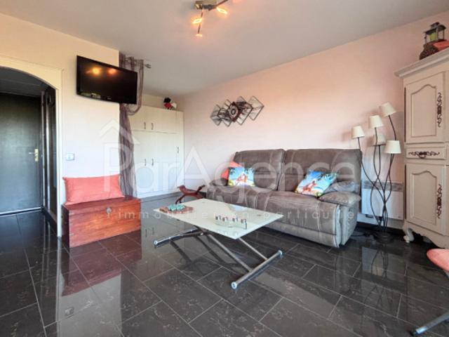 Appartement 200 m plage de Nauzan Parking