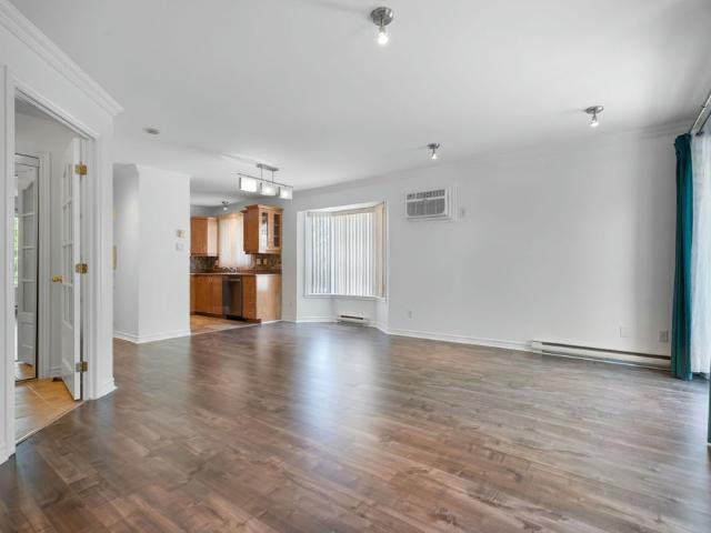 Appartement 202 5325 Av. Colomb