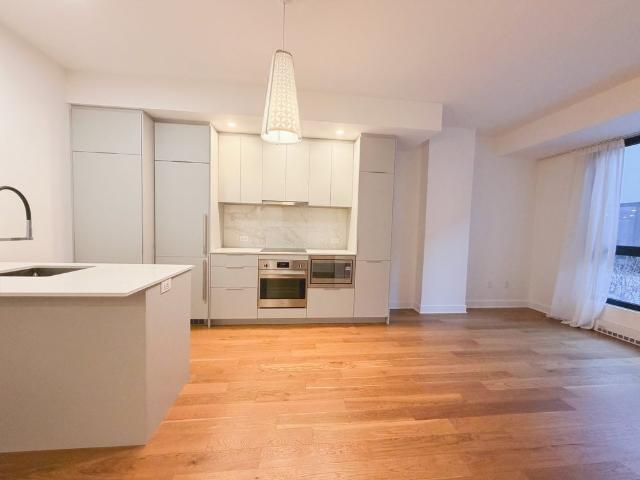 Appartement 204 1 Boul. De Maisonneuve O