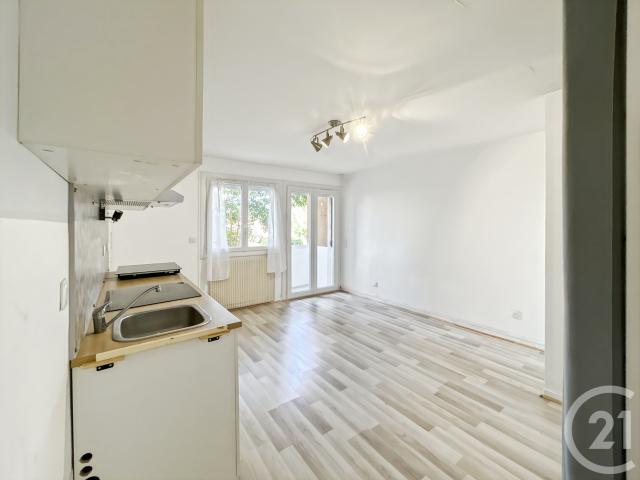 Appartement 20 pièces 23 m²