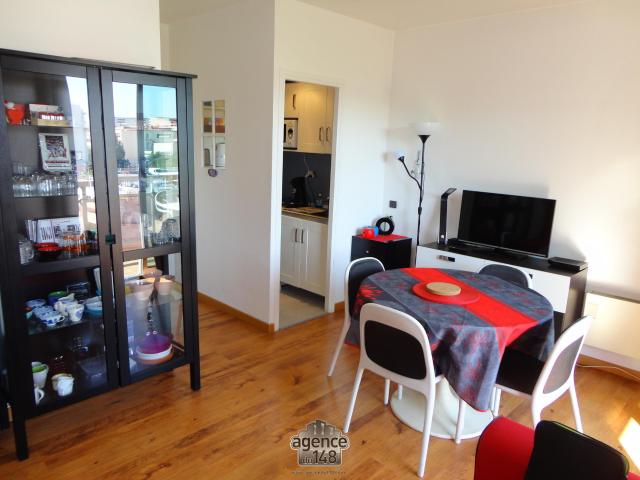 Appartement 28 m² 1 pièce Marseille 13008