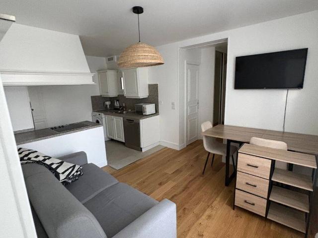 APPARTEMENT 2 MEUBLE RUE DE GRENELLE