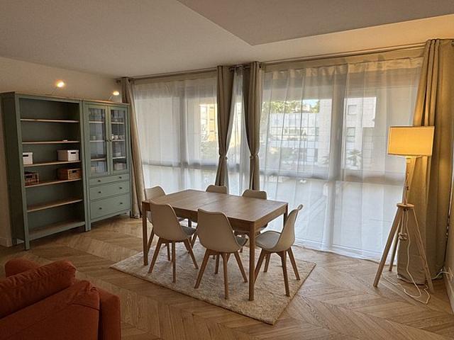 Appartement 2 chambres meublé avec ascenseur, concierge et cave Suresnes 92150