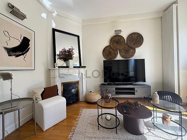 Appartement 2 chambres meublé avec ascenseur, concierge et local à vélos Auteuil Paris 16°
