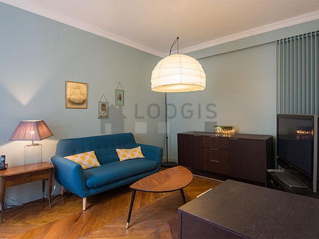 Appartement 2 chambres meublé avec ascenseur, concierge et local à vélos Saint Georges Paris 9°