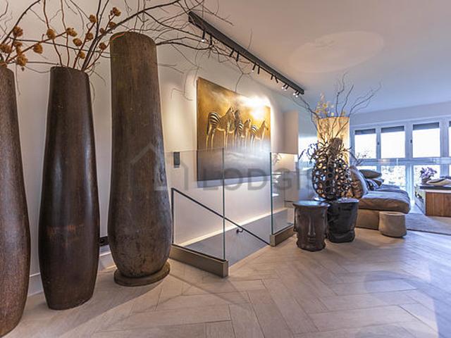 Appartement 2 chambres meublé avec ascenseur, concierge et place de parking en option Alésia Paris 14°