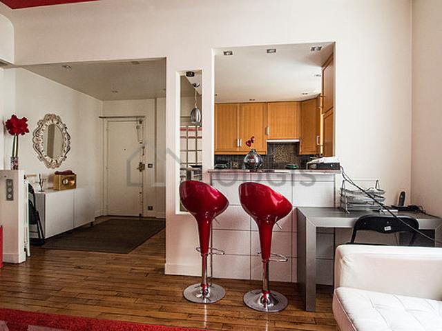 Appartement 2 chambres meublé avec ascenseur et concierge La Motte Picquet Paris 15°
