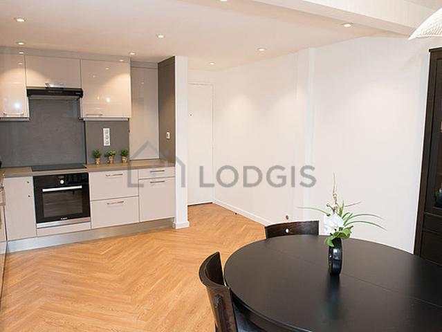 Appartement 2 chambres meublé avec ascenseur et place de parking en option La Villette Paris 19°