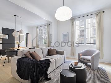Appartement 2 chambres meublé avec ascenseur La Motte Picquet Paris 15°