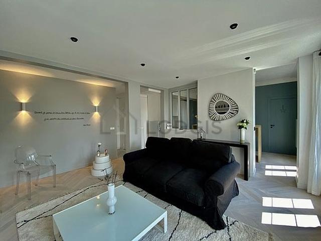 Appartement 2 chambres meublé avec ascenseur République Paris 11°