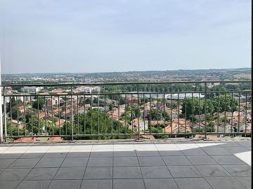 Appartement 2 chambres meublé avec garage, terrasse et ascenseur Toulouse Centre